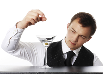 bartender Bar attendant doing RSA certificate Training