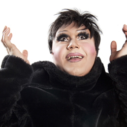 liza-wo-melb What's on in Melbourne Victoria - Liza on an E