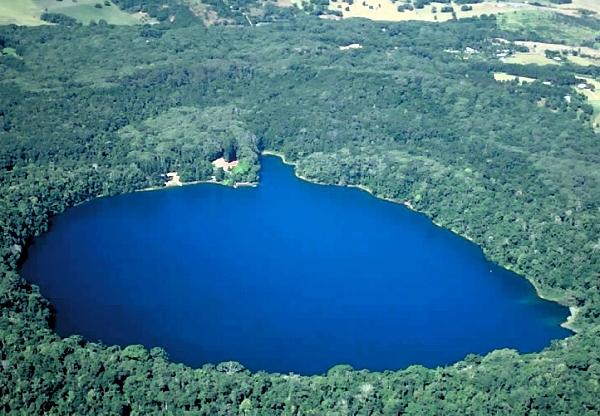 lakeeacham Things to Do in Cape Tribulation and Daintree Queensland - Visit Lake Eacham