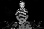 Martinez-DJ-Front