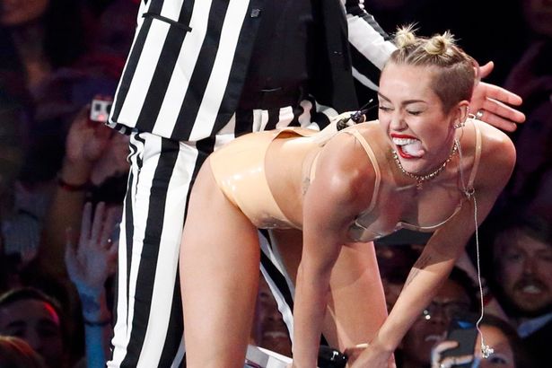 Miley-Cyrus-2224429 Miley-Cyrus-2224429