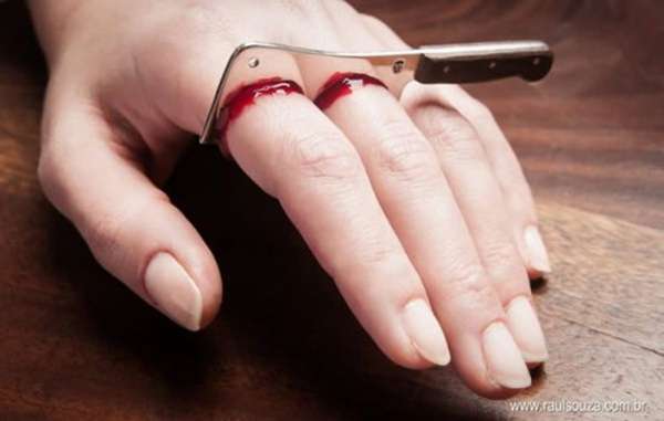 Cleaver ring, morbid gruesome jewellery