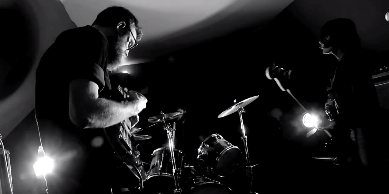 Esben and the witch new video for 'no dog' and unveil new tour dates in UK including Latitude Festival
