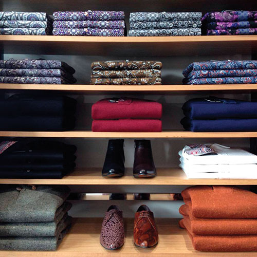 Jay Dillon clothes and boots