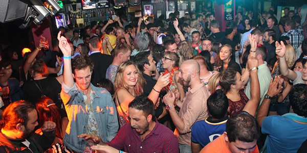 Sydney best pubs for Backpackers