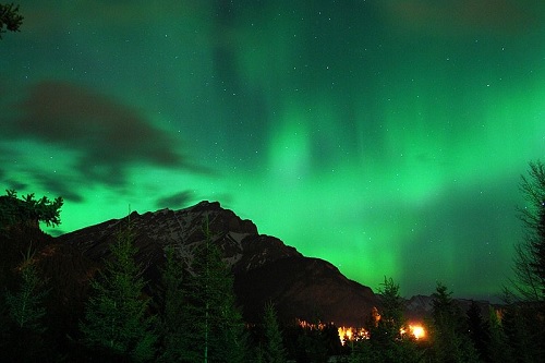 Gaze Upon The Northern Lights