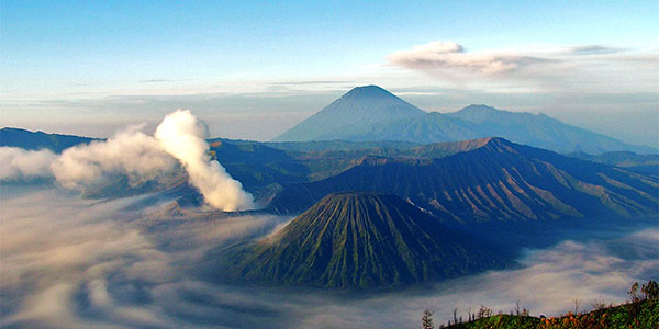 bromo semeru batok widodaren java and bali