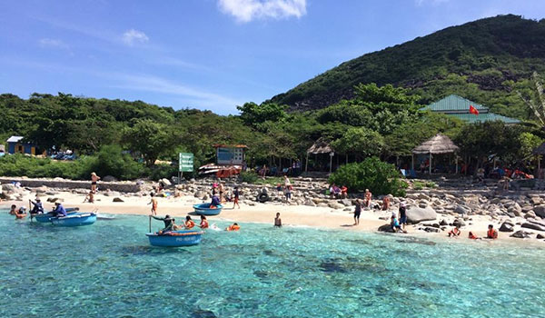 contiki vietnam experience
