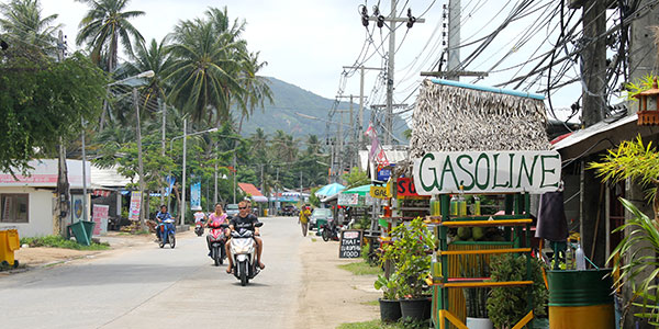 koh pha ngan by motorbike