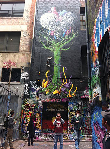hostels in melbourne