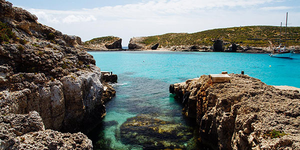 malta-rocks malta summer