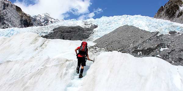 FEATURED-IMAGE-CONTIKI-NZ-SNOW new zealand