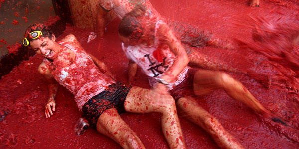 valencia-la-tomatina-by-flydime la tomatina in valencia