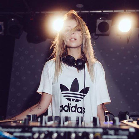 dj alison wonderland with decks
