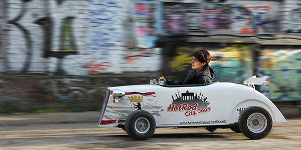 berlin-hot-rod-city-tour driving hot rods around berlin