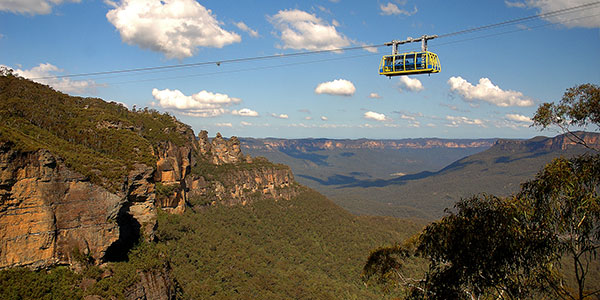 scenic skyway in the blue mountains