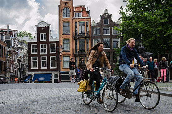 cycling in amsterdam