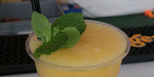 mango daiquiri drink
