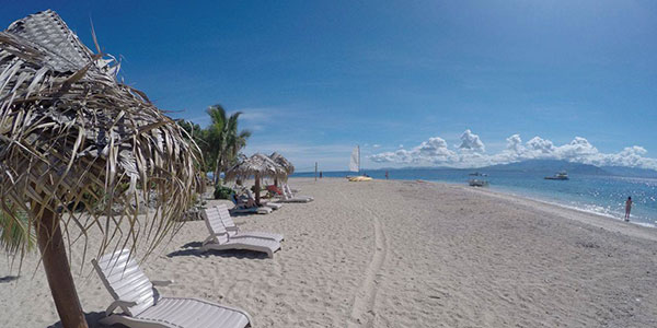 hot-fiji-deals-feature beach and lunge chairs in fiji