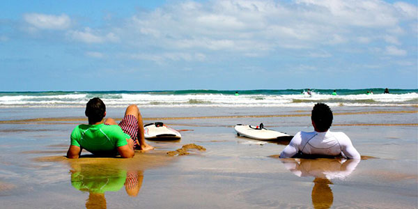 stoketravel Surfers in San Sebastian
