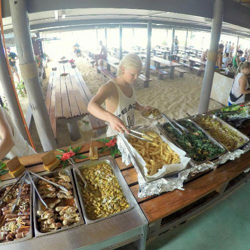 lunch buffet on beachcomber island fiji