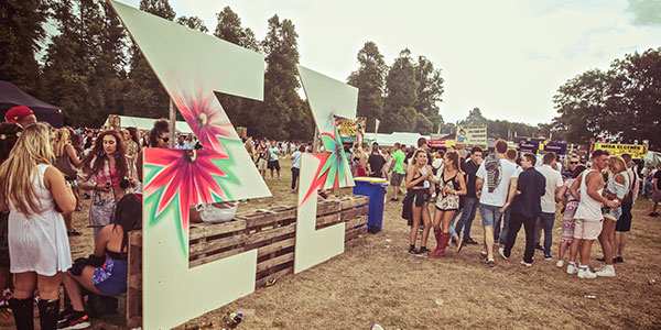 Eastern-Electrics-EE eastern electrics EE sign