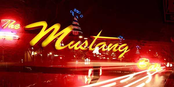 1456669_813725645332166_628202914794706983_n mustang bar