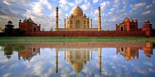 Screen-Shot-2015-08-06-at-15.51.04 taj mahal agra india