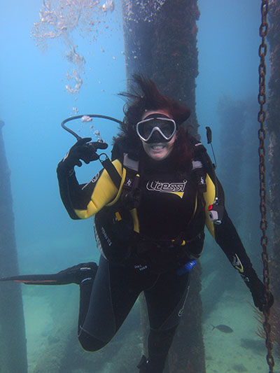 female diver in western australia