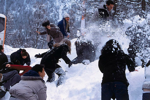 snow ball fight