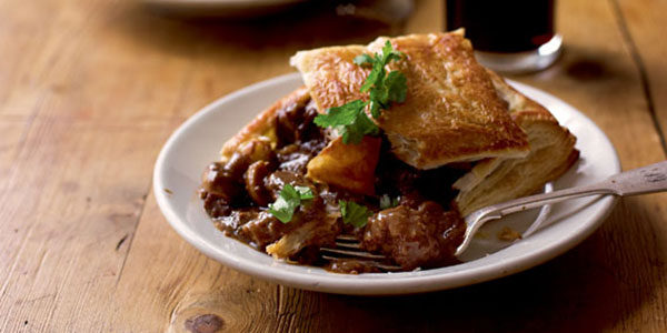 guinness-pie beef and guinness pie