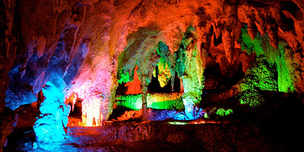 jenolan caves in colour
