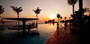 bar in bali to watch the sunset