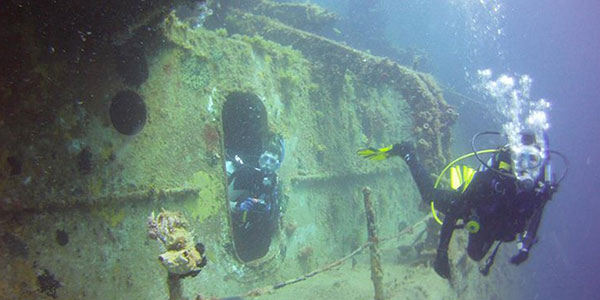 the-dive-shed-swan-wreck-2 wreck diving from geographe bay