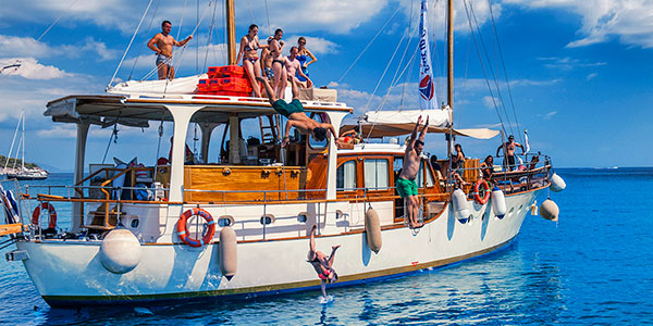 sail in greece yolo cruise