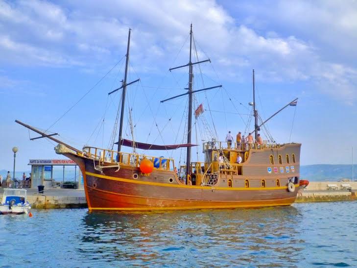 pirate boat