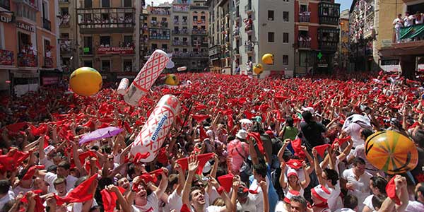Pamplona-opening-ceremony-the-fanatics Pamplona