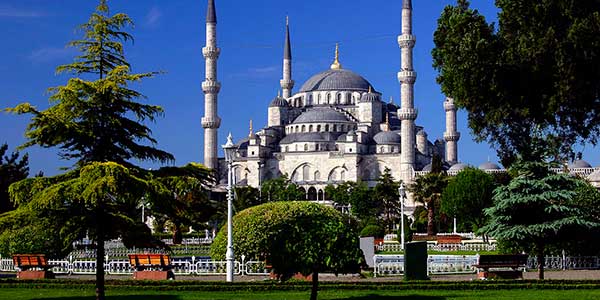 Instanbul-tours Discover Turkey and get your teeth fixed on the cheap