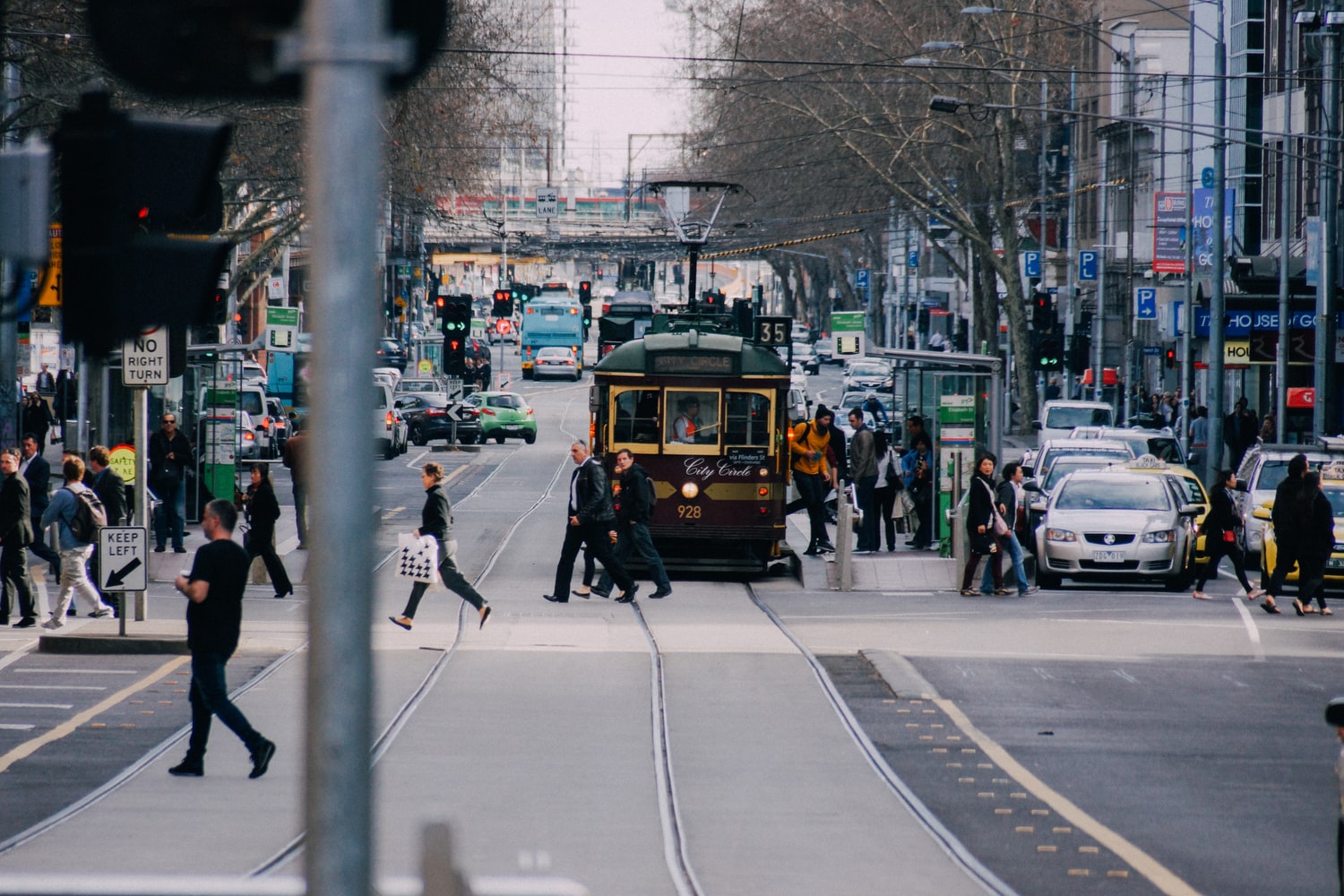 photo-1514395629347-41e19e338c6a Workshop in Melbourne