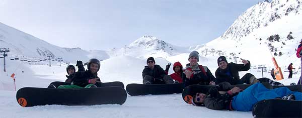 Cheap Ski Holiadys Andorra snowboarding