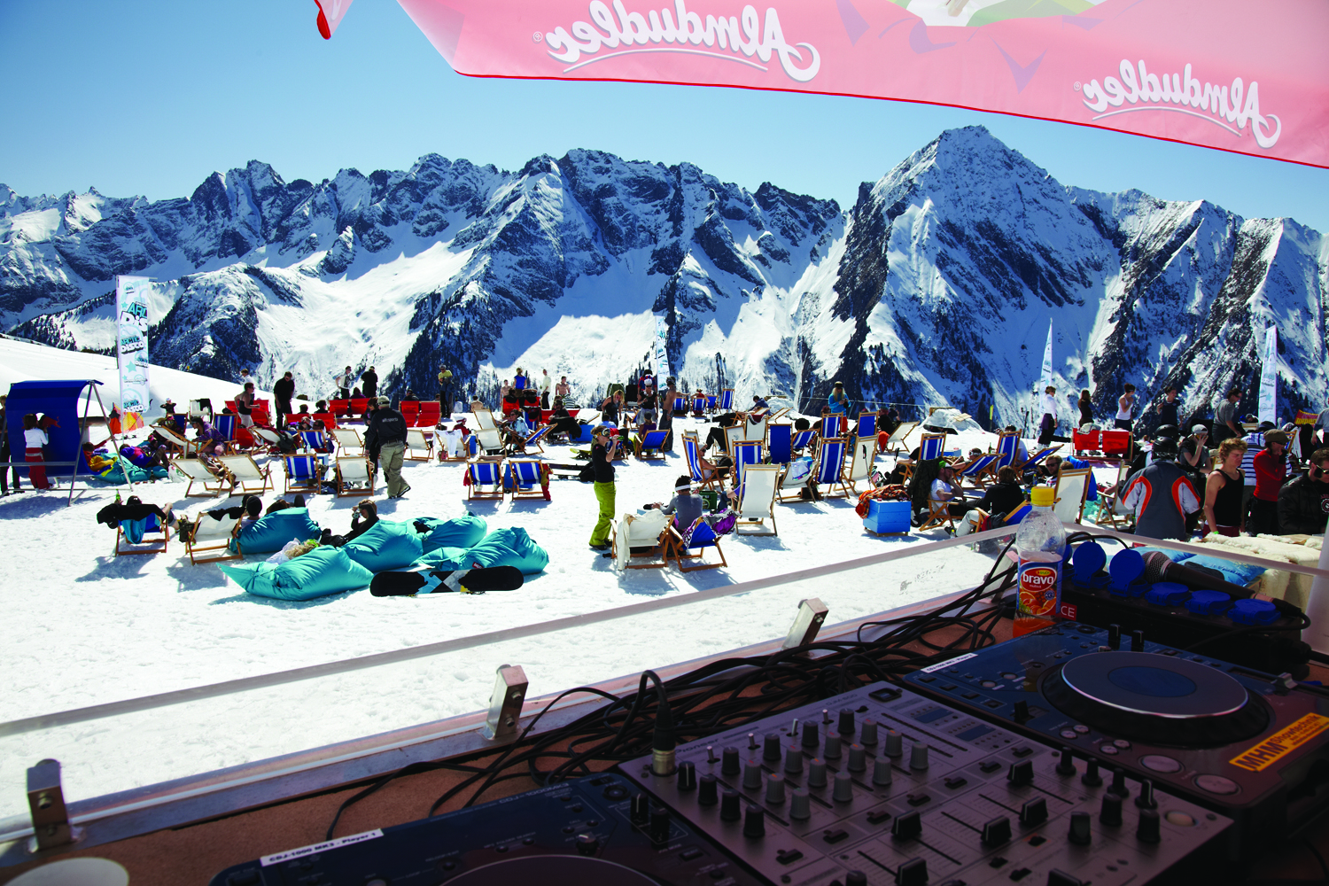 snowbombing
