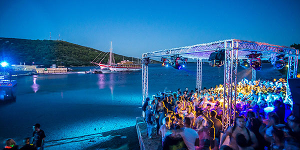 defected-croatia-stage Defected Croatia 2017