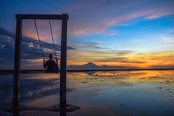 Jones around the world indonesia