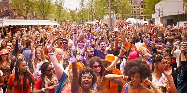 4-Reasons-to-visit-Amsterdam-for-Kings-Day-feature-image Kings Day Amsterdam