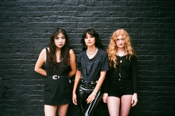 PRAISE L.A. WITCH ANNOUNCE AUSTRALIAN TOUR+ DEBUT ALBUM OUT NOW