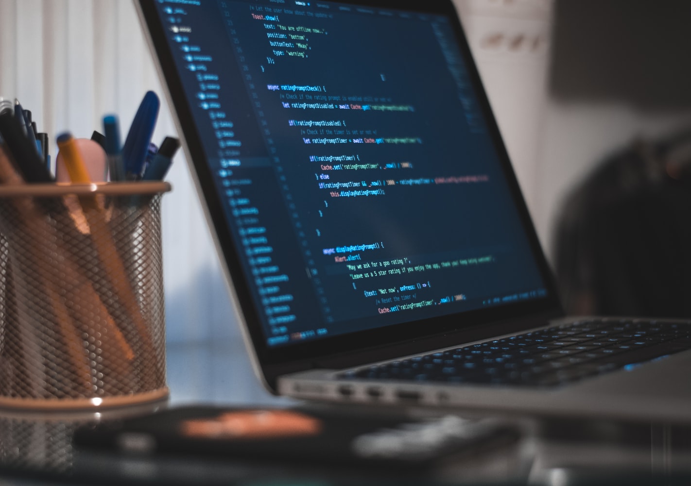 Senior UX/UI Designer Senior UX/UI Designer