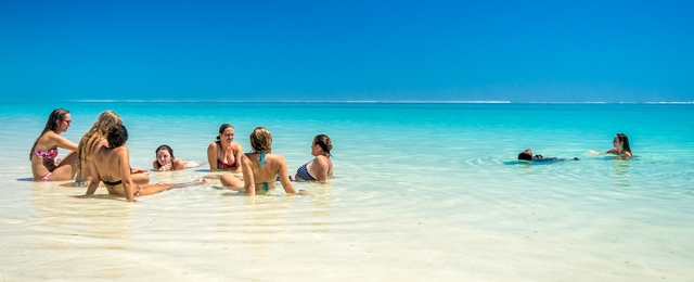 Paradise Tour of Whitsunday Islands with Red Cat Adventures