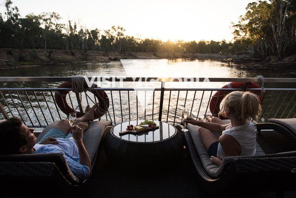 146763l Best spots to avoid families these school holidays