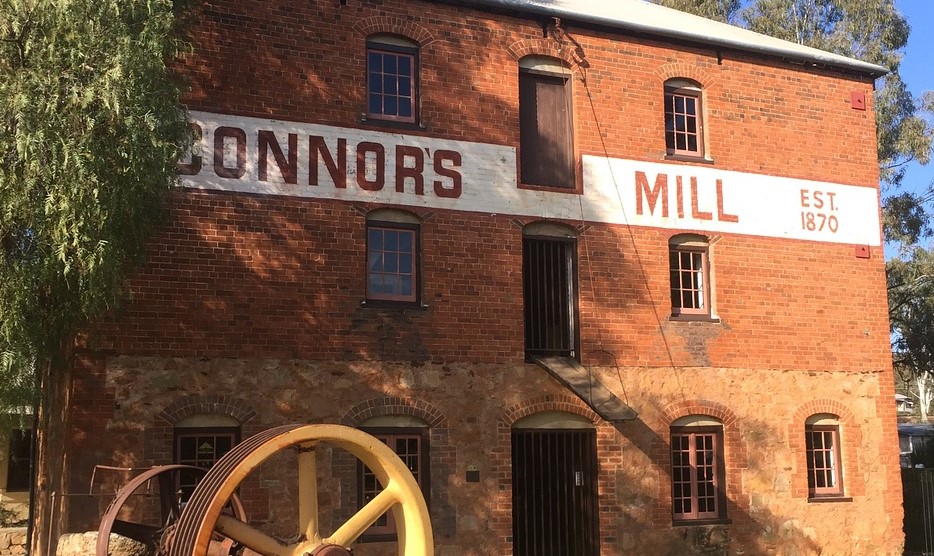 Day trips to York Toodyay Day and Mundaring Weir