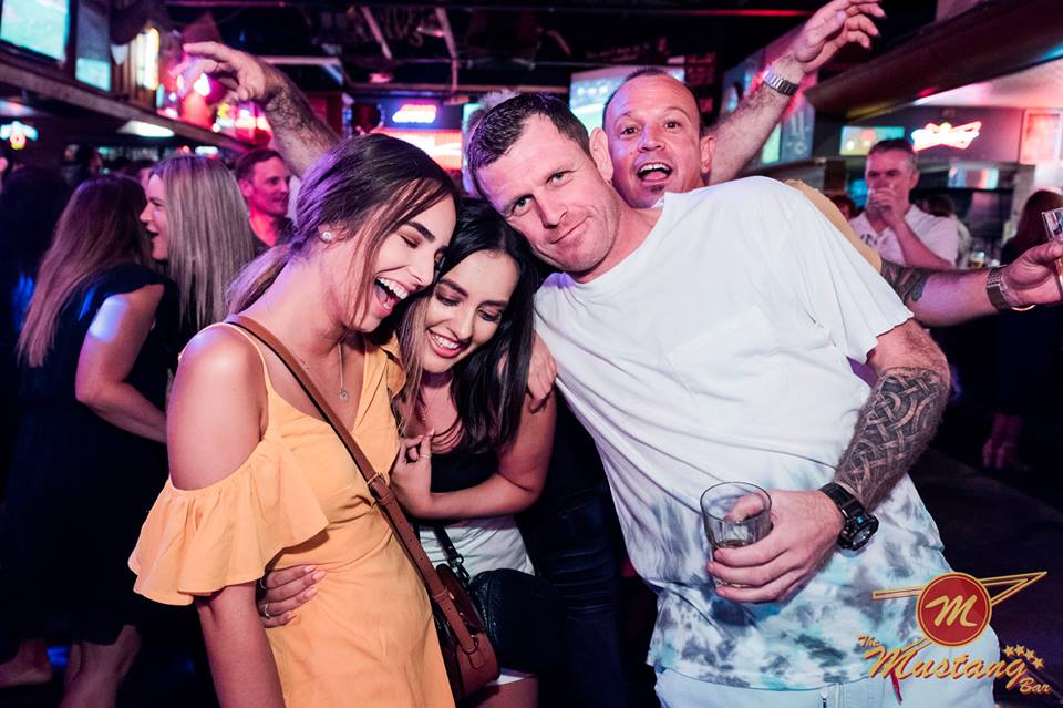 Mustang bar